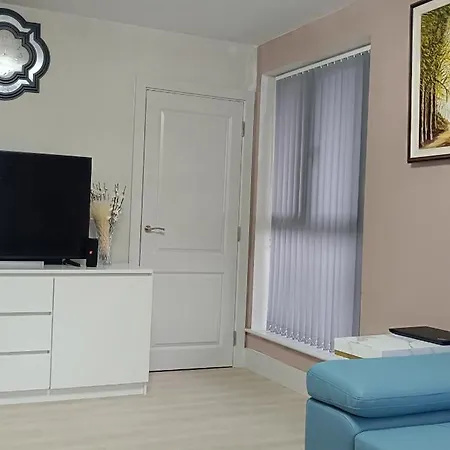 Comfort Double Bed At Grange Castle, Clondalkin, 22 * Dublín